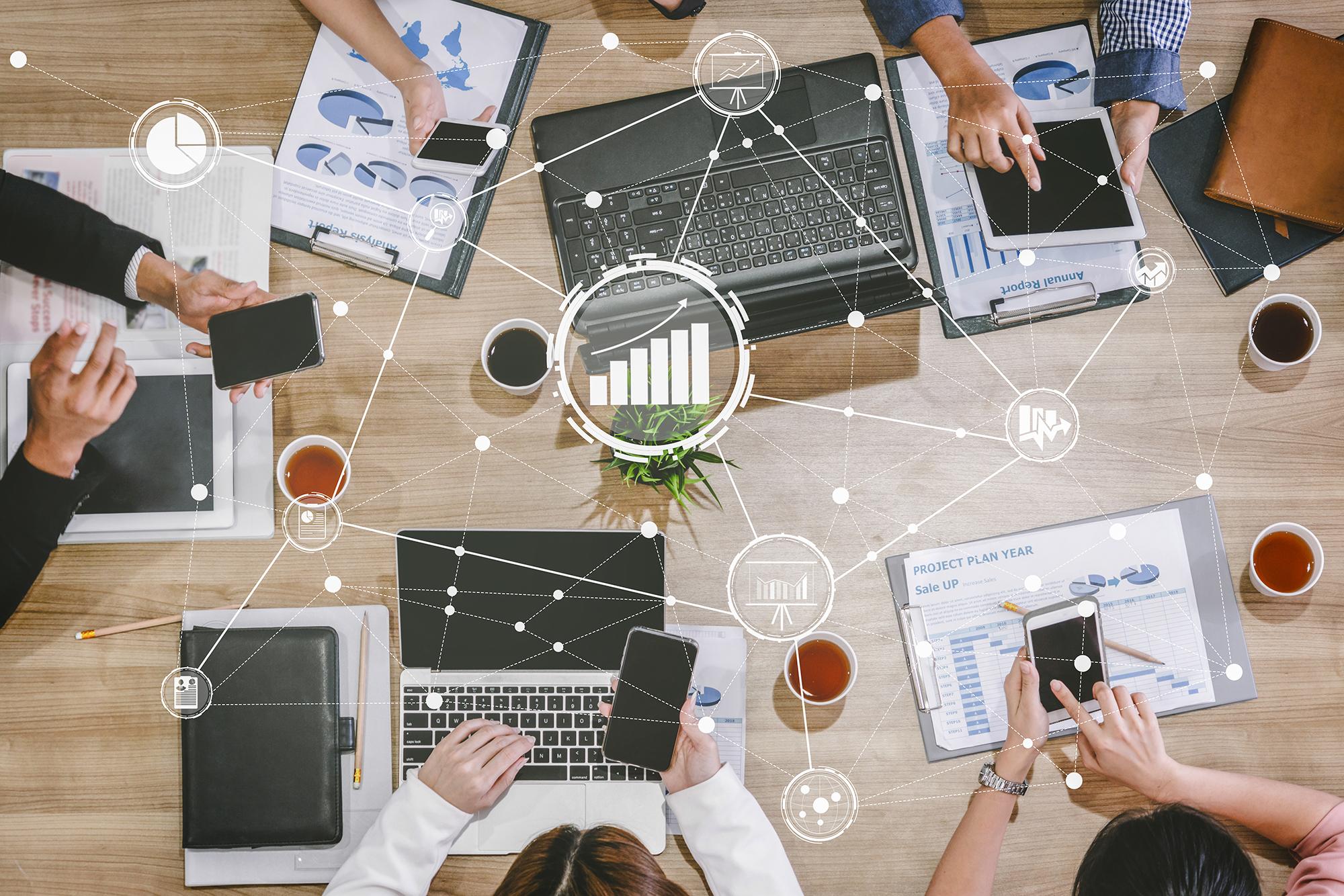 Digital Culture and the Privacy Crisis in the Social Media Era